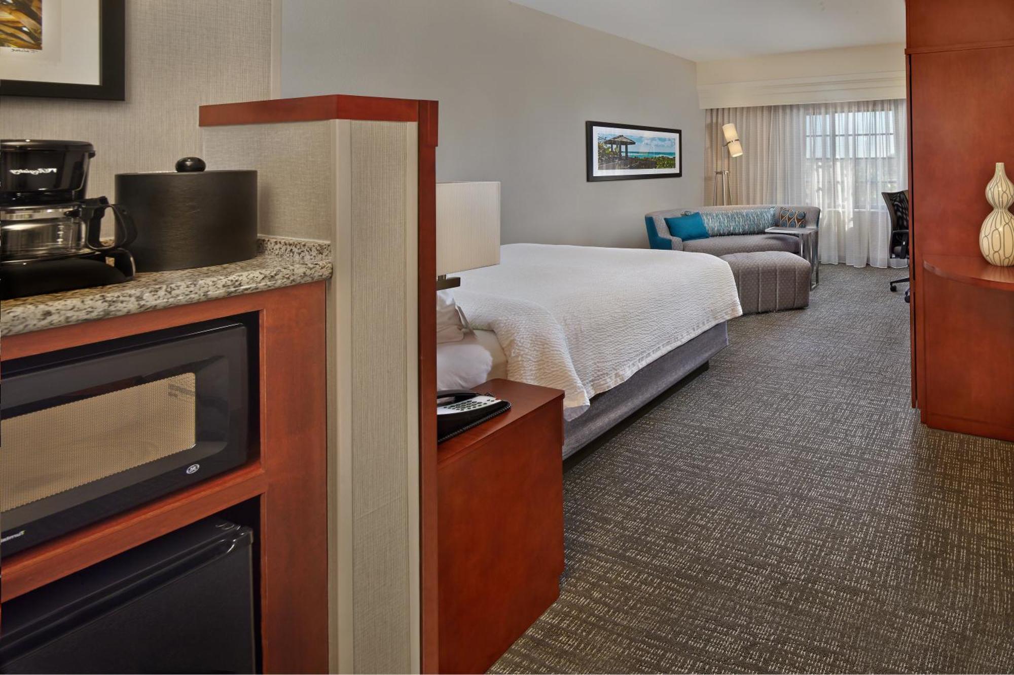 Courtyard By Marriott Stuart Hotel Exterior photo