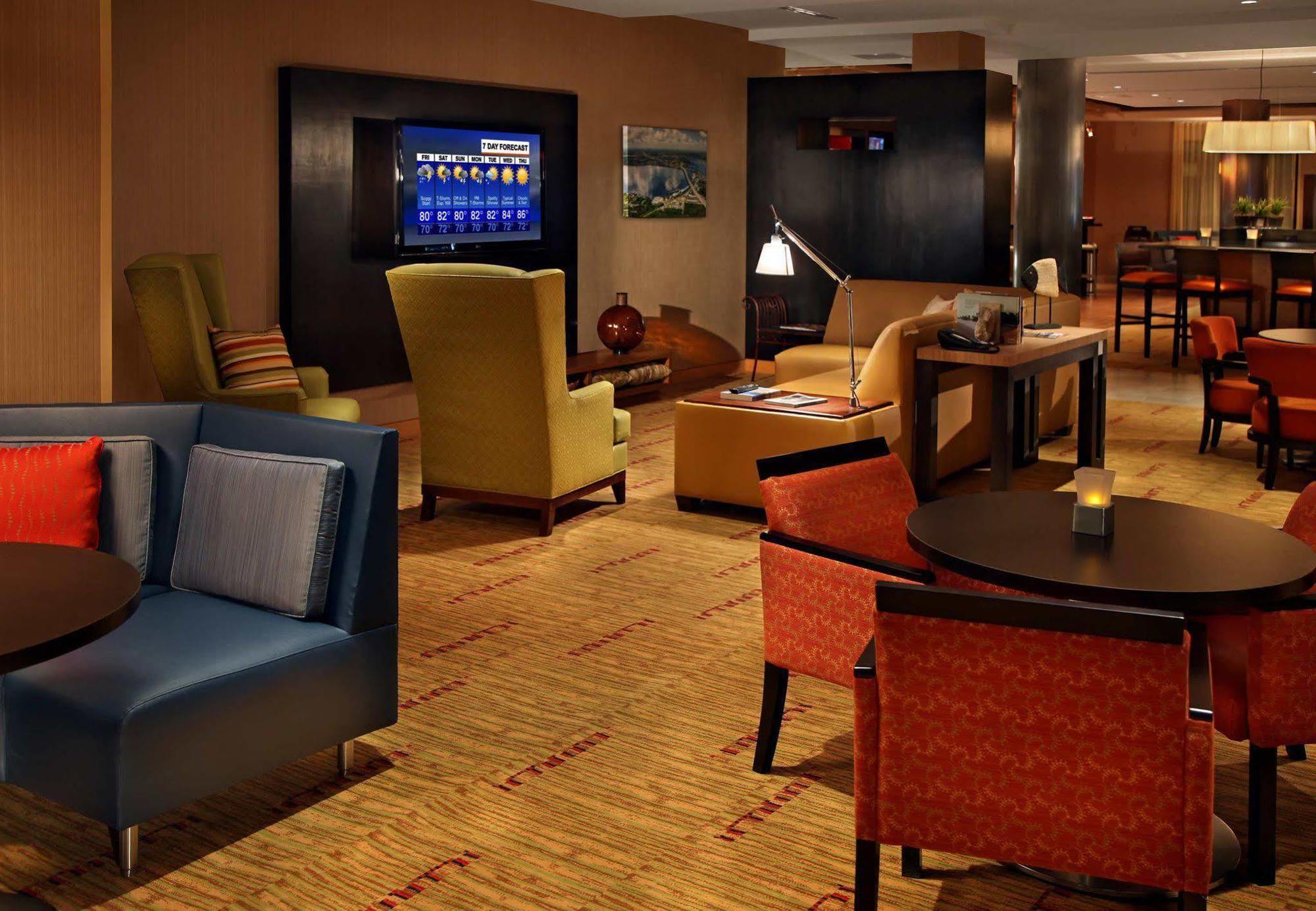 Courtyard By Marriott Stuart Hotel Exterior photo